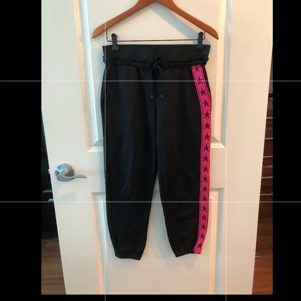 Koral black pink